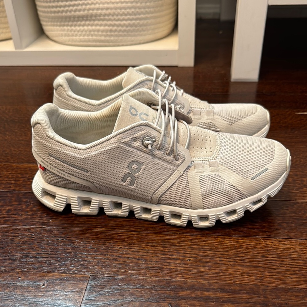 On Running Beige Sneakers